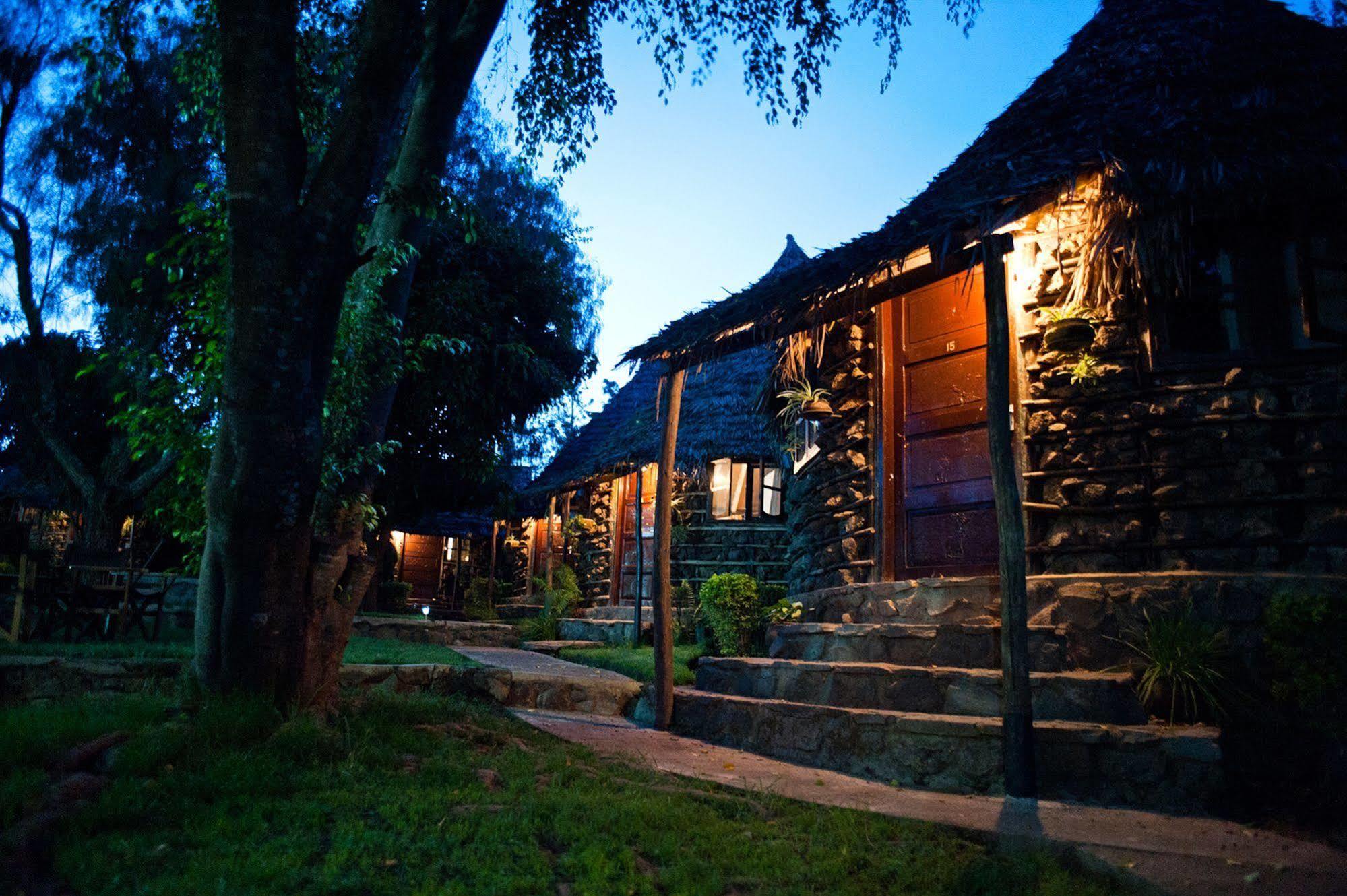L Oasis Lodge And Restaurant Arusha Ngoại thất bức ảnh